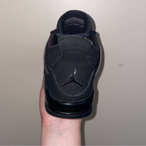 Black cat 4s